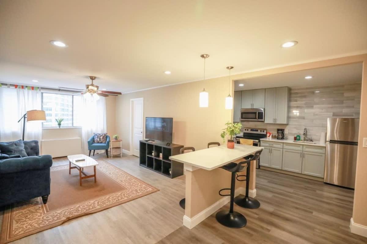 Holiday home Downtown Atlanta! Onsite Parking! 24 Concierge Lm908 *